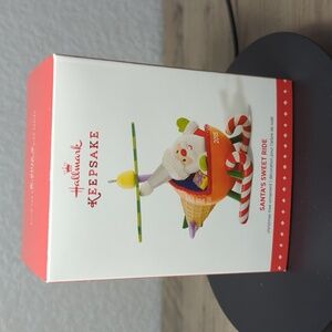 Hallmark Keepsake Santa's Sweet Ride ornament, Helicopter ornament 2015